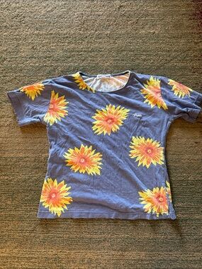 GUESS Blue Tee with Yellow Sunflower Print size XS